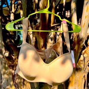 Lightly lined balconette bra by lane Bryant size 44b